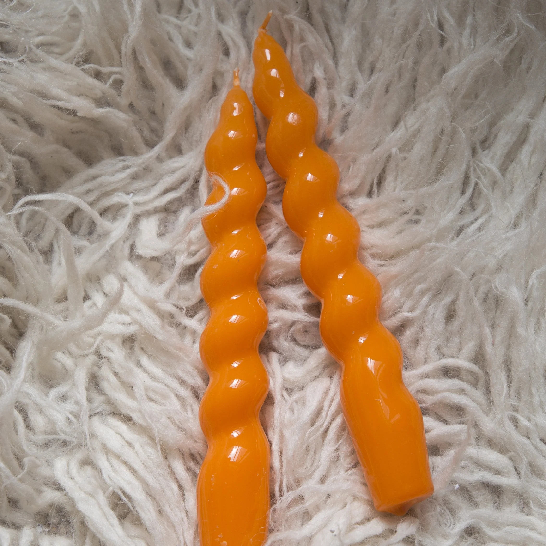 Maegen Spiral Soy Wax Candle in Tangerine or Navy - Image 5